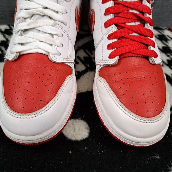 %Size 6.5Y Nike Boys Air Jordan 1 High OG Red White AJ27